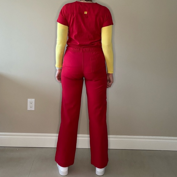 WONDERWINK SCRUB XS SET FOUR-STRETCH RED - Picture 9 of 12